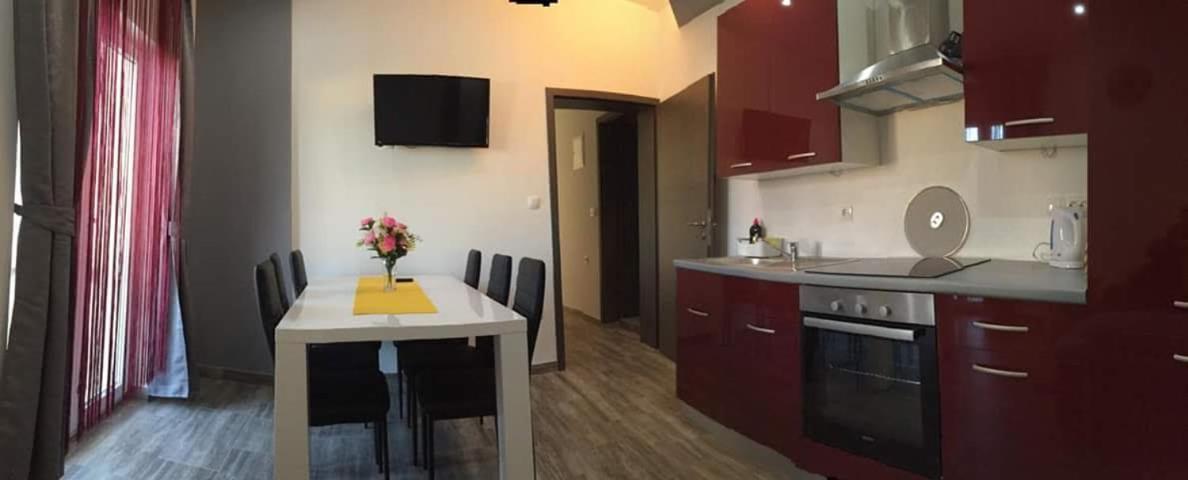 Apartmani Villa Anna Ražanac Dış mekan fotoğraf