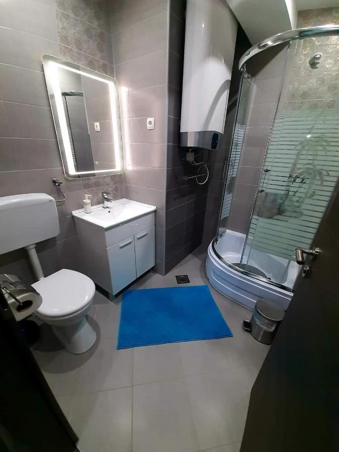 Apartmani Villa Anna Ražanac Dış mekan fotoğraf